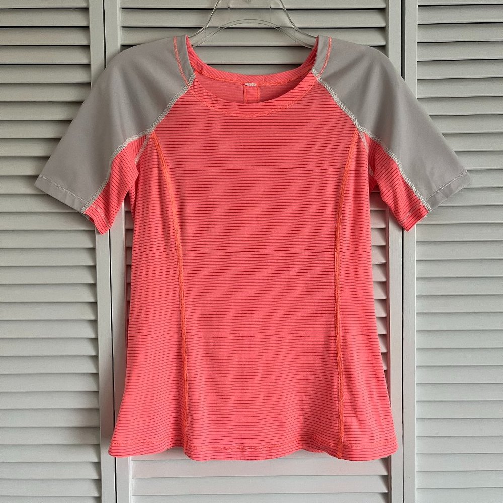 Lululemon Run: Turn It Up Tee grey & coral stripe fits size 4 rare